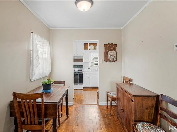 4th image of 641 Lincoln Ave