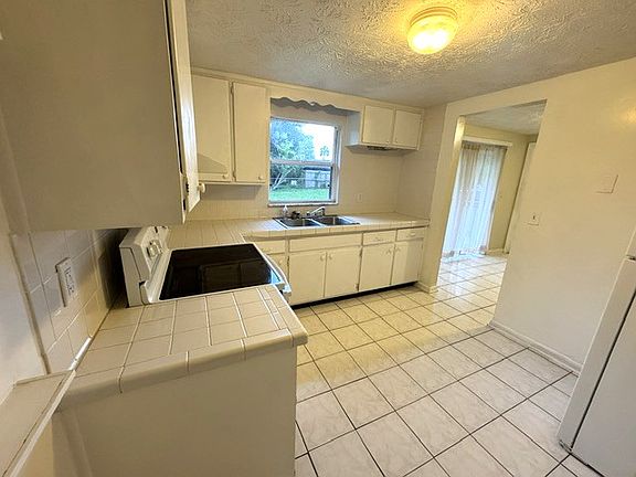 5th image of 21 Norberta Way