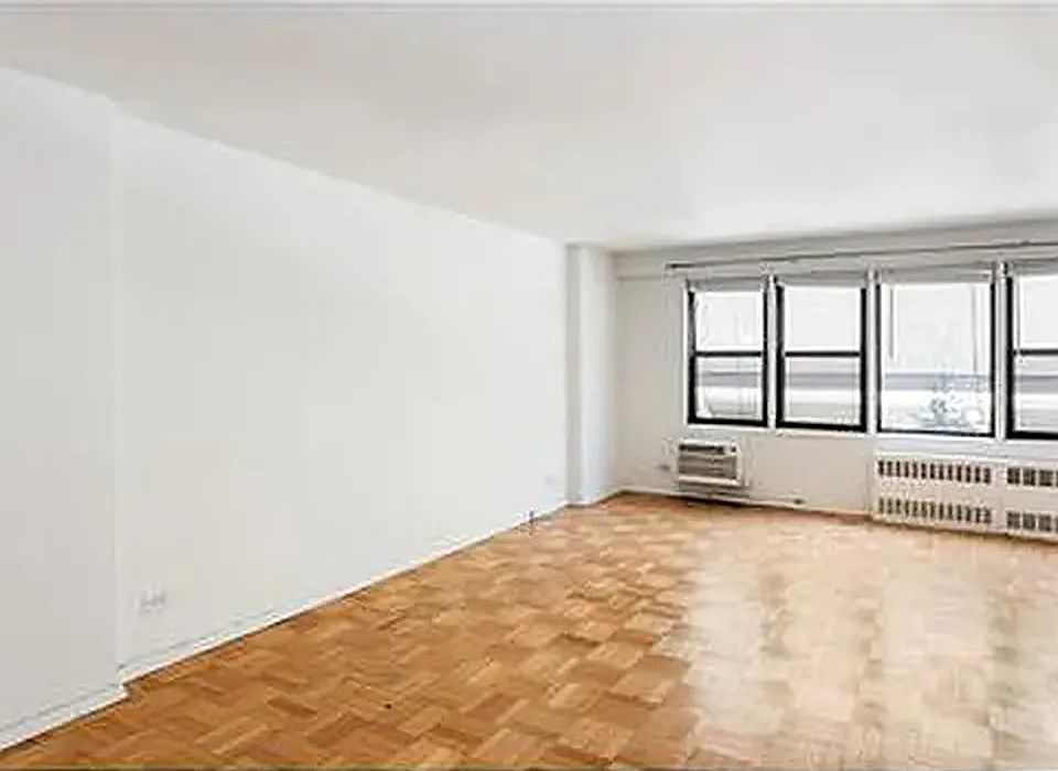 1st image of 220 E 54th St APT 3H
