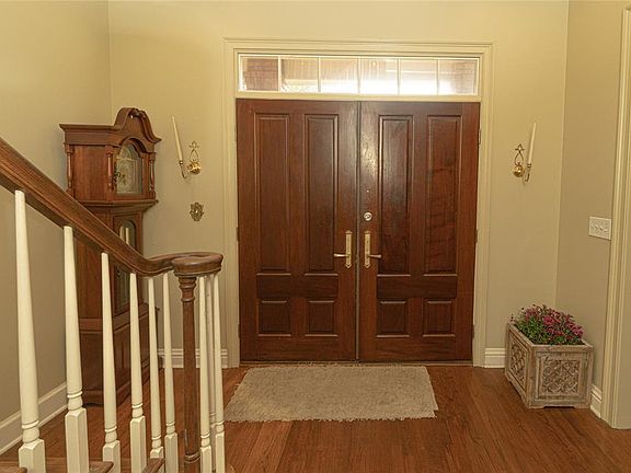 2nd image of 3761 Everest Dr