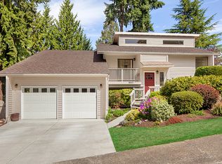 18312 NE 20th St, Redmond, WA 98052