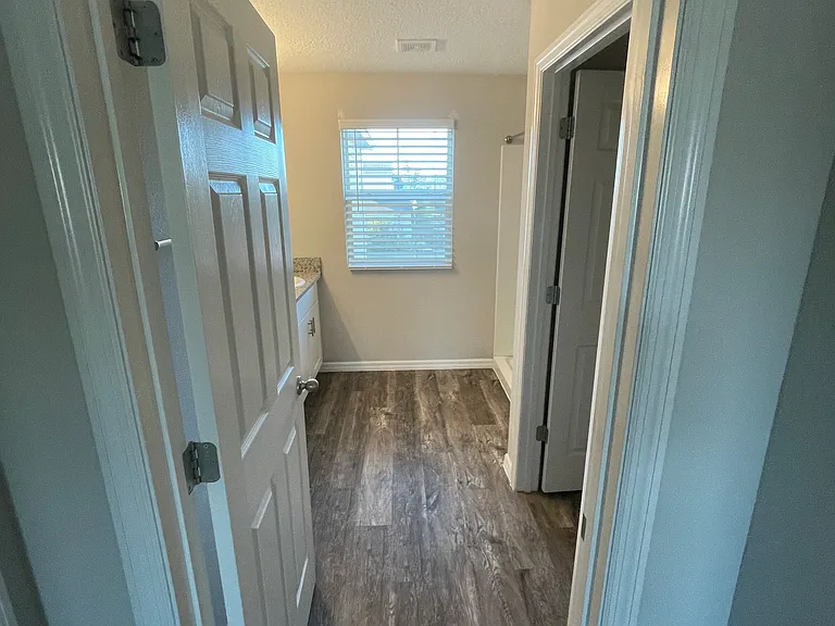 13037 Pennybrook Dr — Photo 24