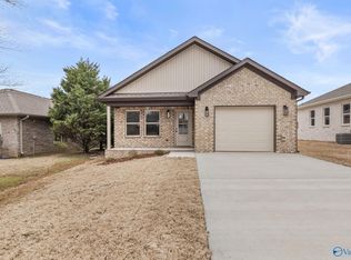 32 S Praire St, Florence, AL 35630