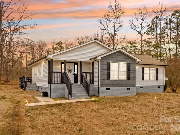 156 Ridge Run Dr, Statesville, NC 28625
