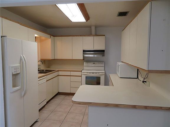 2nd image of 1620 SW 63rd Ter