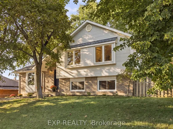 178 Laurentian Dr, Kitchener, ON N2E 1Y3