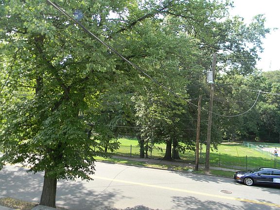 4th image of 446 Glenwood Ave
