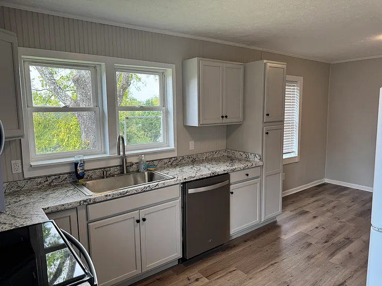 750 Jackson St — Photo 12