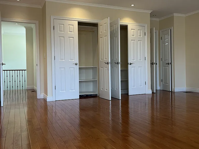 1166 McBride Ave #UPPER — Photo 37
