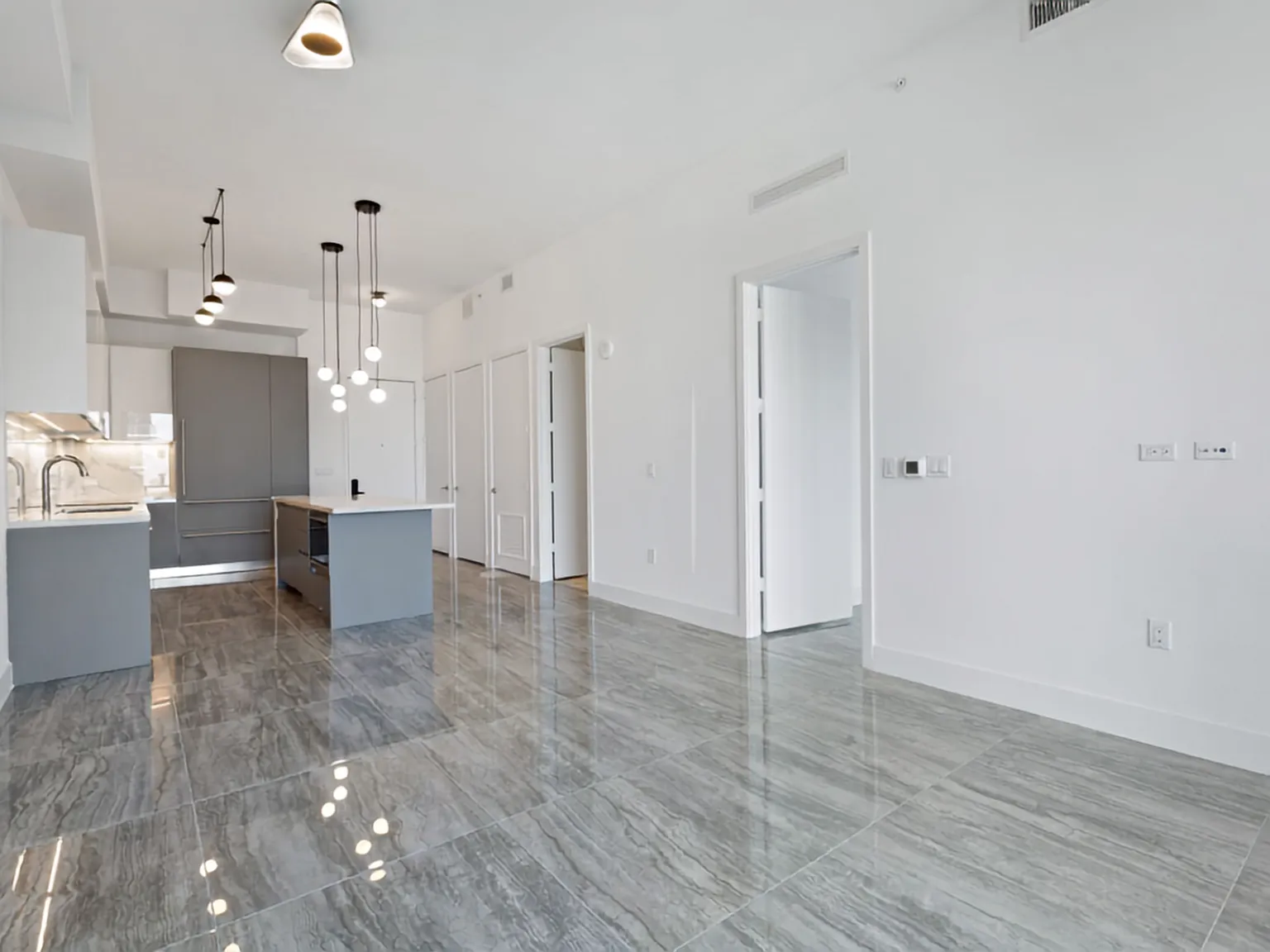 Studio, 536 sqft, $2,500 — Photo 3