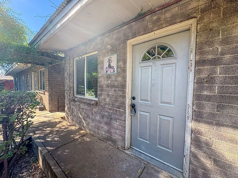 2222 S Rural Rd — Photo 2