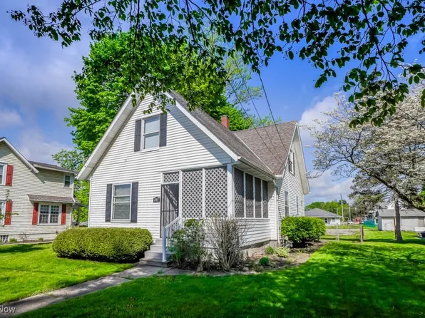 243 S Prospect Ave, Hartville, OH 44632