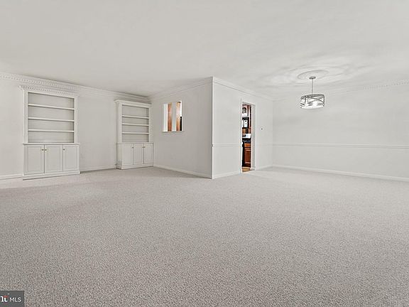 4th image of 5301 Westbard Cir APT 224