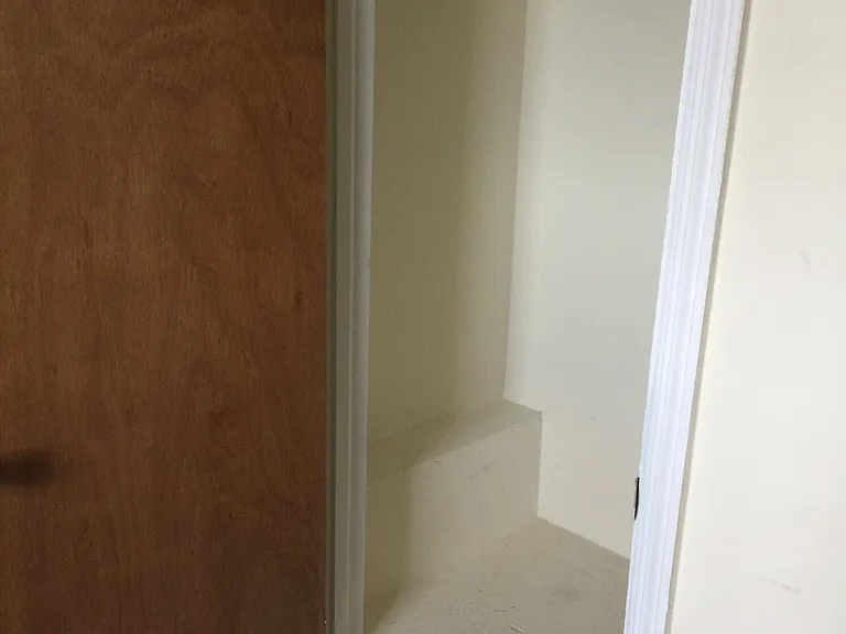 401 Fairfax St — Photo 8