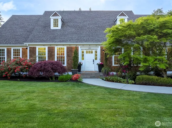 11281 Fieldstone Lane NE, Bainbridge Island, WA 98110