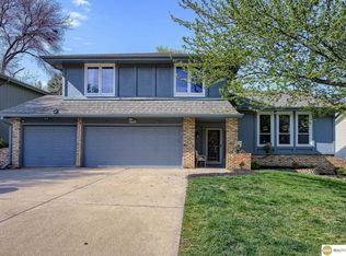 16616 Cedar Cir, Omaha, NE 68130
