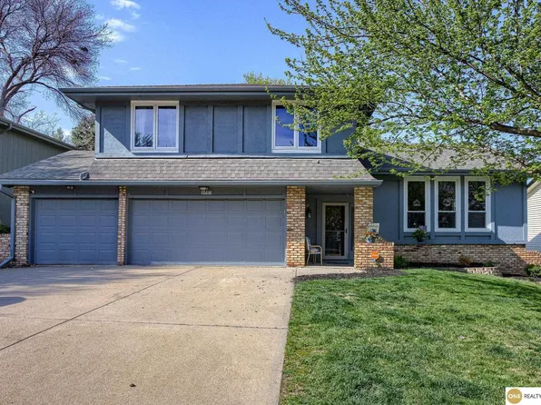 16616 Cedar Cir, Omaha, NE 68130