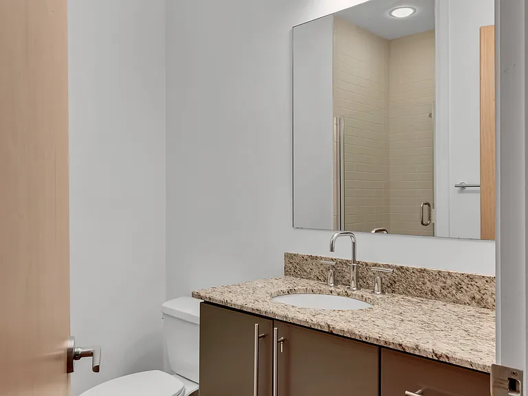 334 Van Buren St — Photo 33