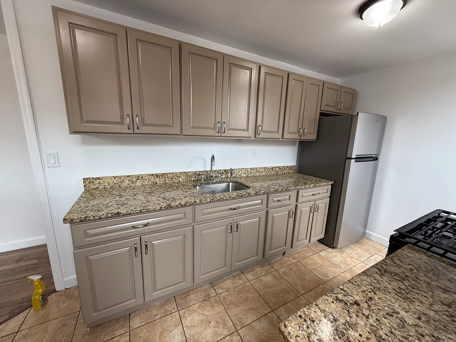 3 bed, $2,375 — Photo 3