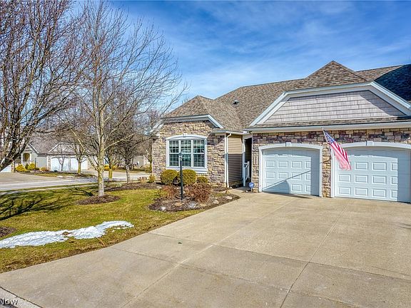 2nd image of 3489 Cobblestone Ln
