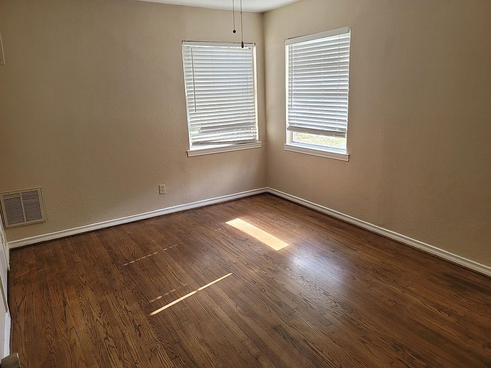 1st image of 302 Wista Vista Dr