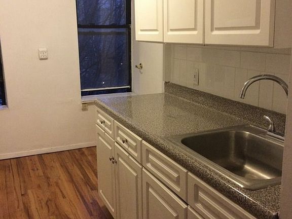 4th image of 227 E 2nd St APT 4A