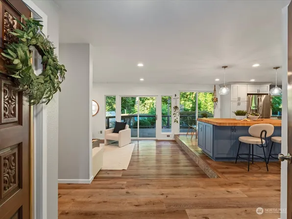 26030 Woodland Way S, Kent, WA 98030