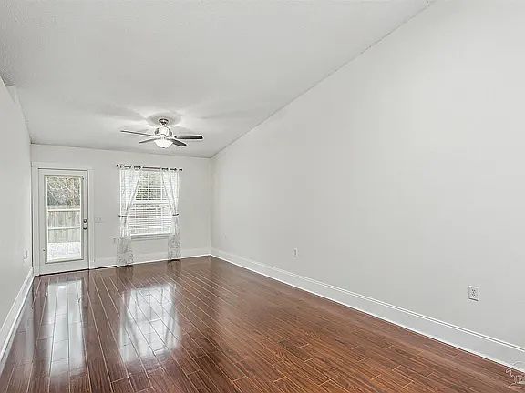 5th image of 2498 Trailwood Dr