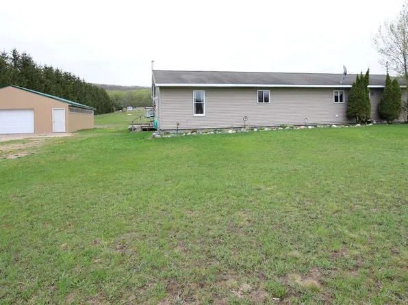 4155 Welsch Rd, Petoskey, MI 49770