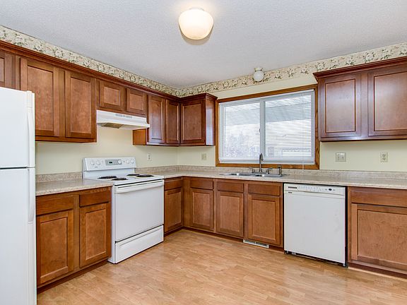 2nd image of 7746 Kentucky Cir N
