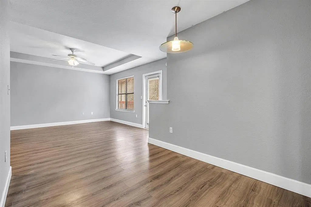 3 bed, 1277 sqft, $2,300 — Photo 4