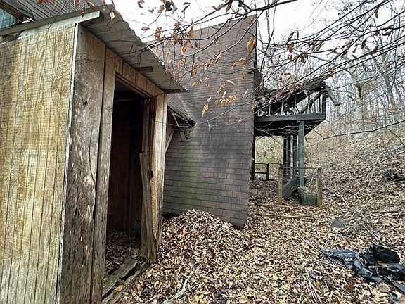 3rd image of 138 Gullett Rd