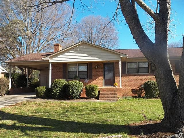 1st image of 200 Crestview Dr