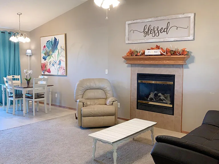 743 S Westview Cir — Photo 3