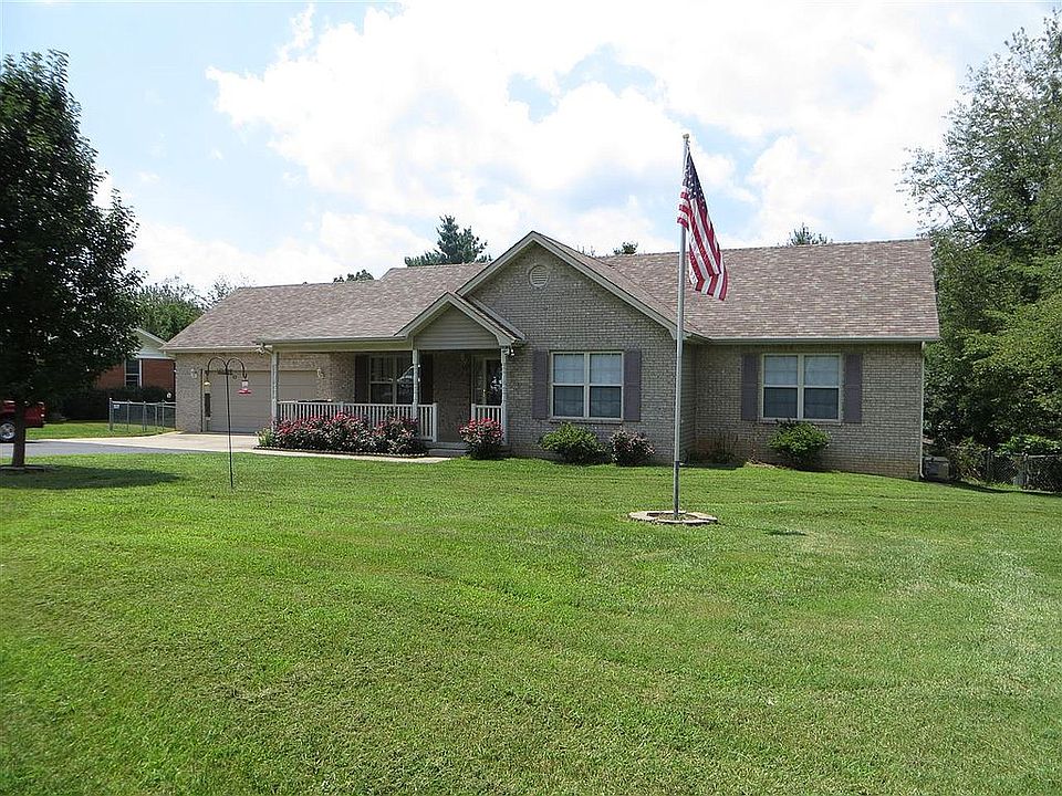 1st image of 427 N Hillcrest Dr