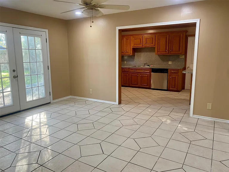 7868 Broadview Dr — Photo 9