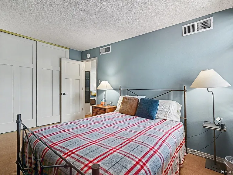 1020 15th St #15J — Photo 9