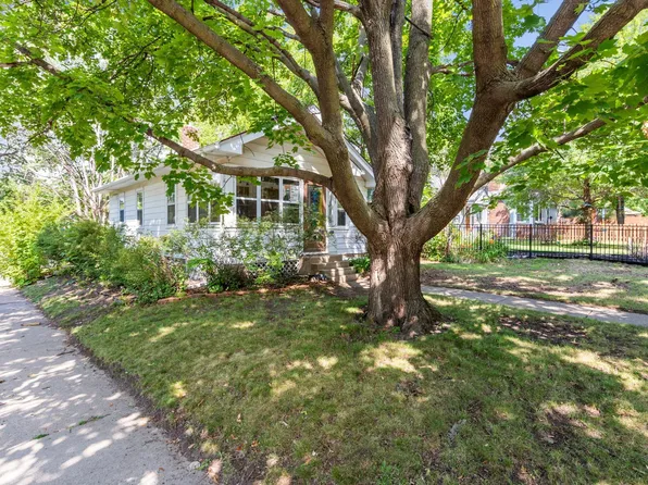 389 Cleveland Ave S, Saint Paul, MN 55105