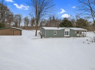 18900 Bowdish Rd, Gregory, MI 48137