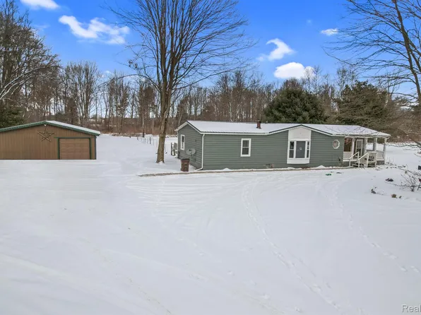18900 Bowdish Rd, Gregory, MI 48137