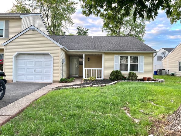 149 Zwolak Ct