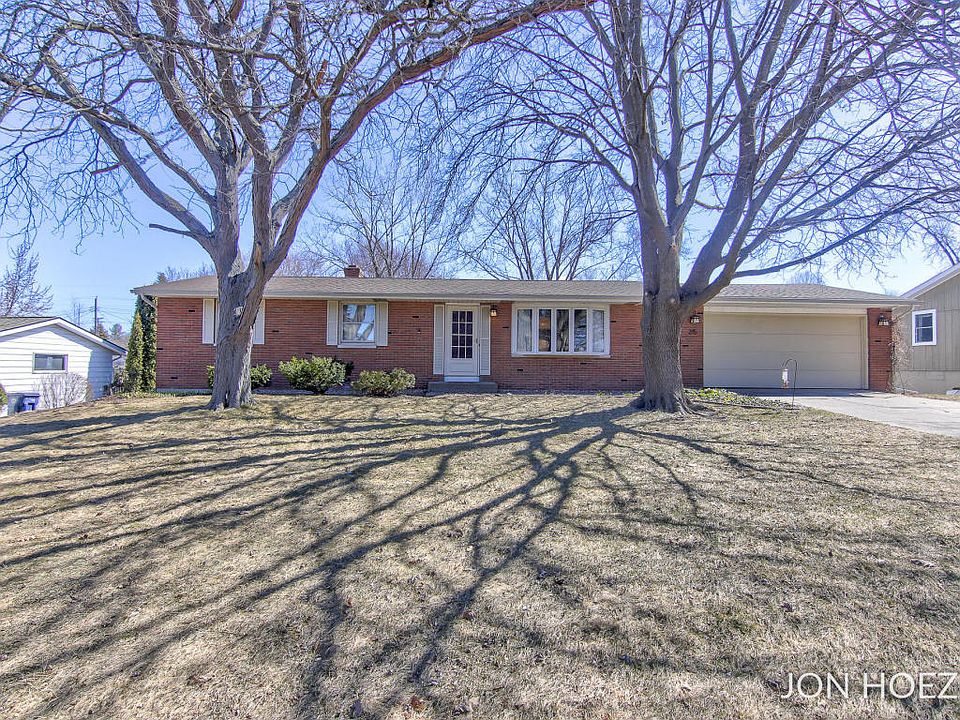 1st image of 215 Brook Lane Ave