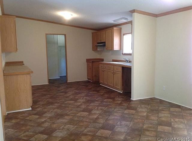 1st image of 120 Crown Ct