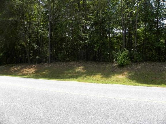 2nd image of Chickasaw Dr