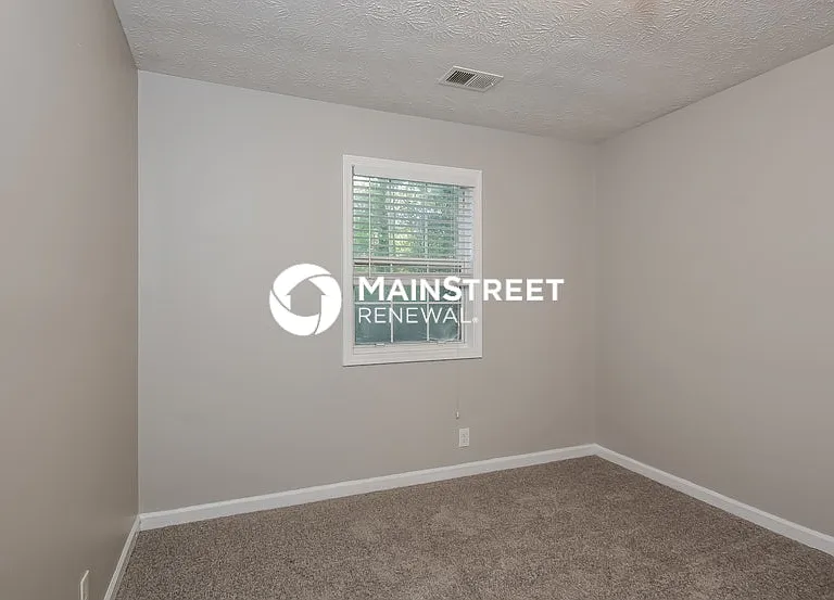 5404 Cindy Ln SE — Photo 8