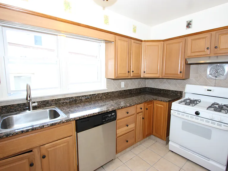 87 Malcolm Ave #1 — Photo 8