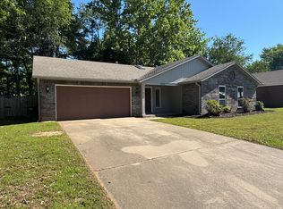 1448 E Briarcliff St, Fayetteville, AR 72703