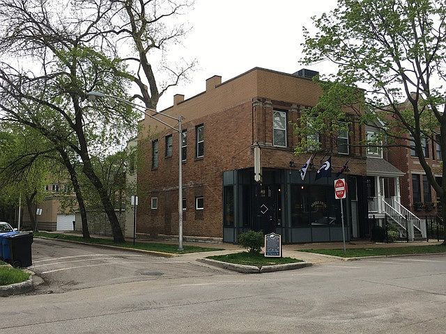 1st image of 1817 W Wellington Ave