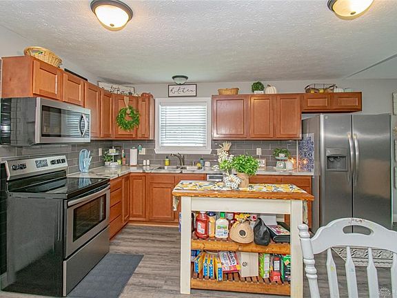 5th image of 830 Lakengren Dr