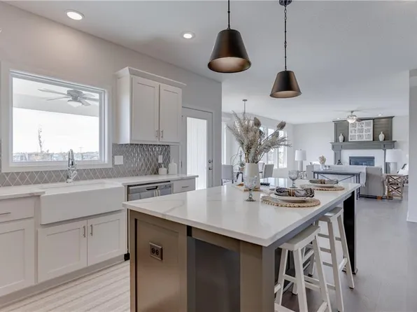 17125 W 164th Ter, Olathe, KS 66062